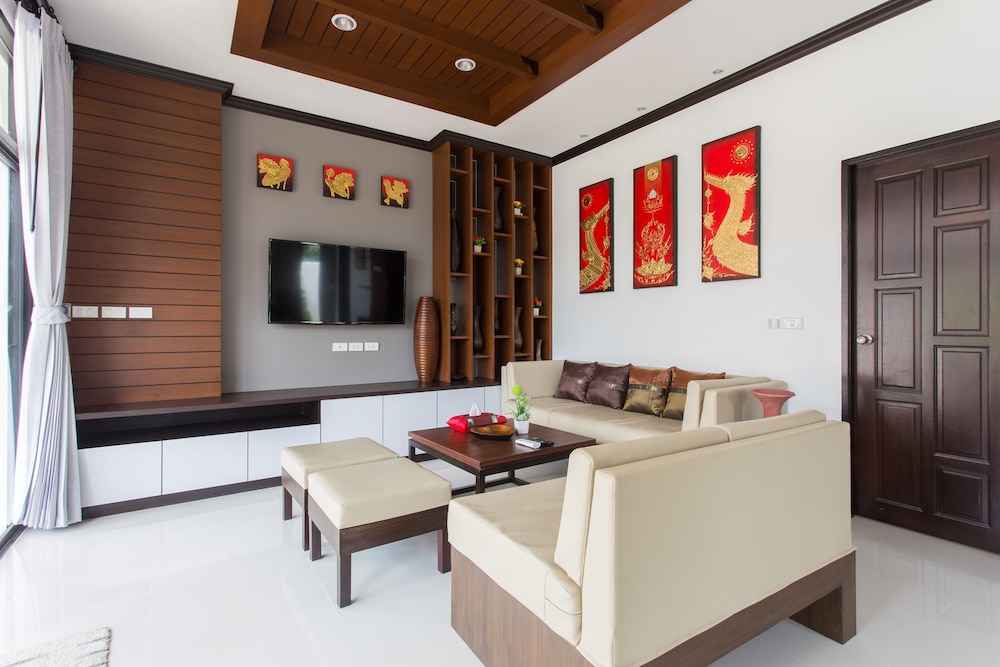 4 Bedrooms Private Pool Villa