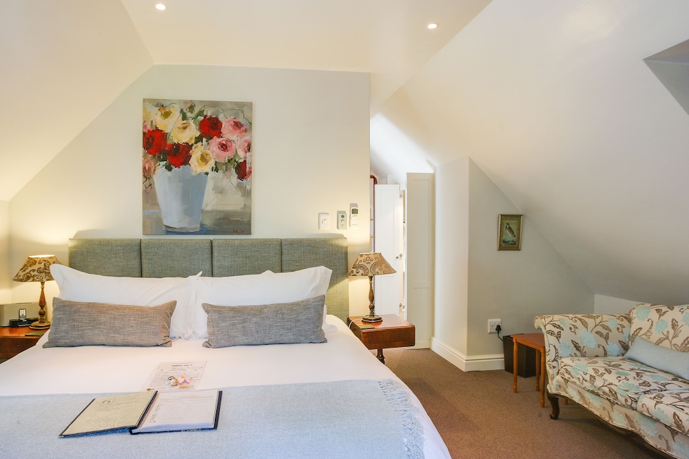 Classic Double Room 4