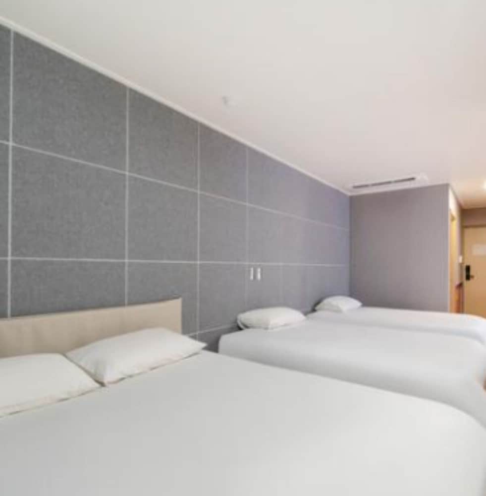 Family Quadruple Room