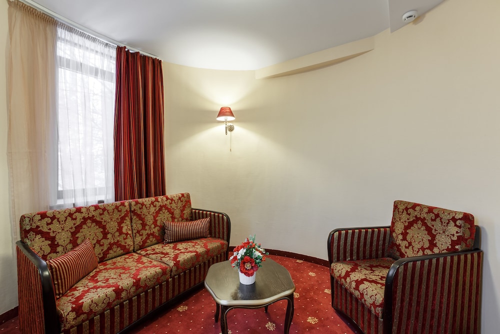 Superior Triple Room photo 3