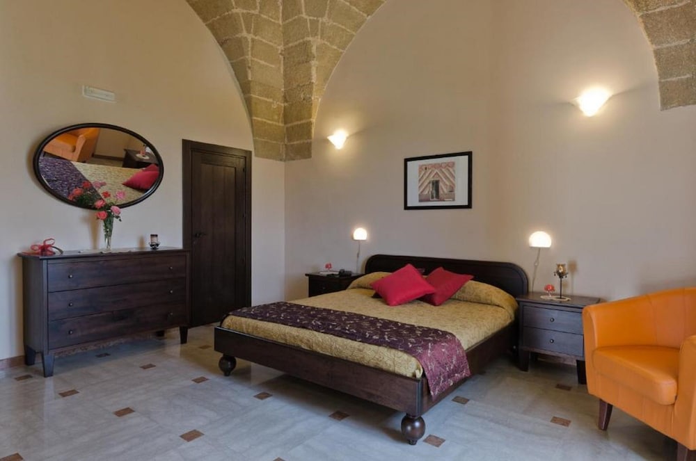 Deluxe Triple Room photo 3