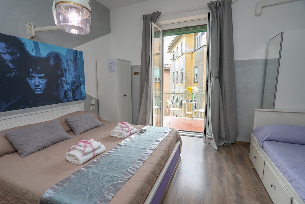 Classic Triple Room, 1 Bedroom, Non Smoking, City View photo 3