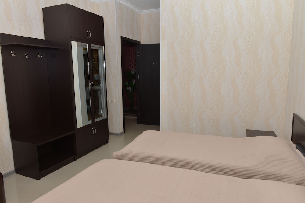 Triple Room, City View photo 2