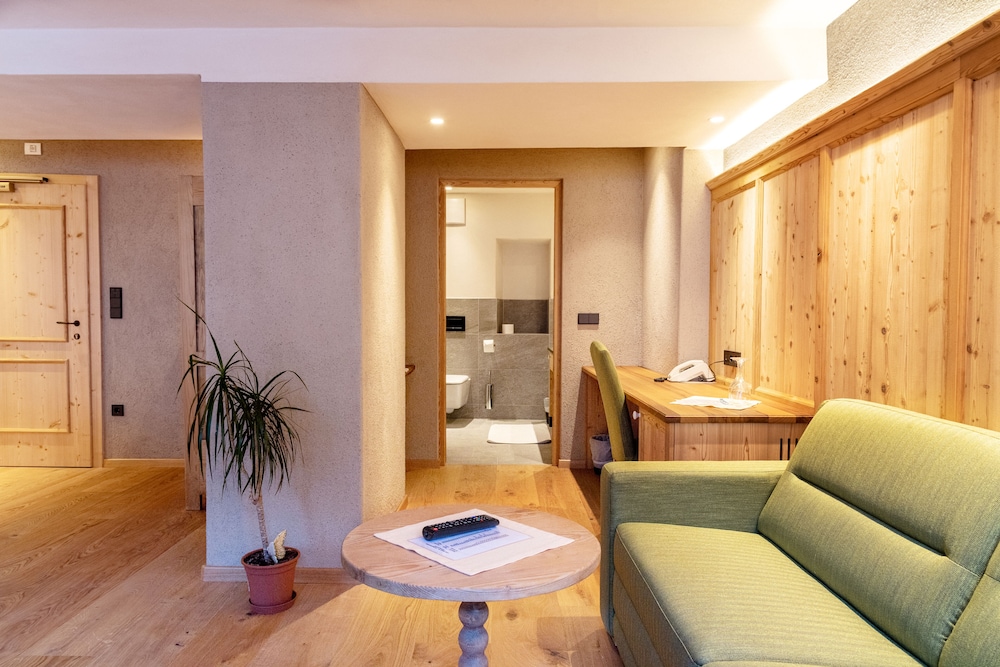 Deluxe Studio Suite photo 1