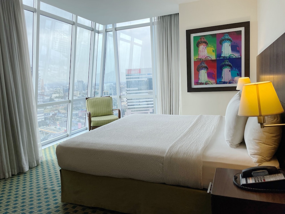 Room, 1 King Bed, City View - Photo 6