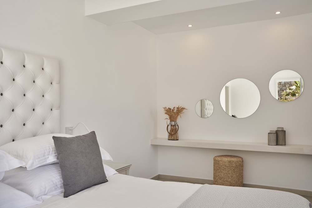 Deluxe Room, Sea View - Photo 4