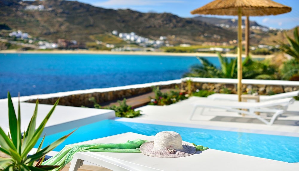 Royal Suite, Private Pool, Ocean View photo 2