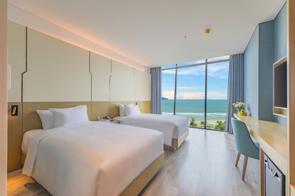 Two-Bedroom Ocean Front - Photo 3