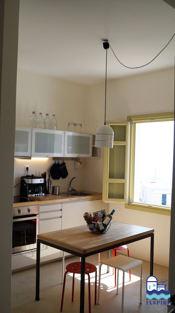 Deluxe Duplex, 3 Bedrooms, Sea Facing (Triantaros II) photo 3