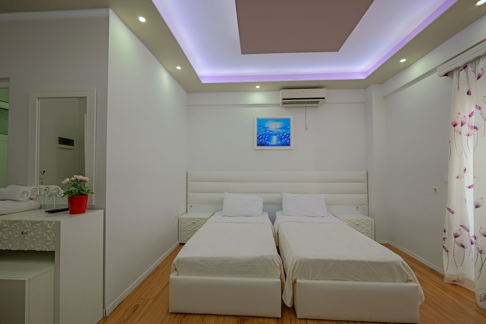 Economy Double or Twin Room, Sea View photo 1