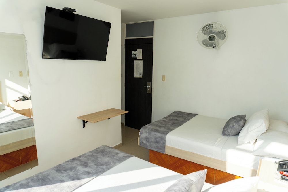 Standard Twin Room photo 3