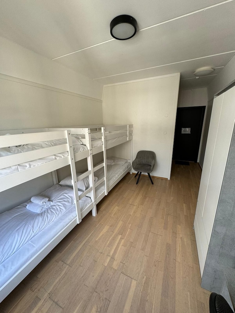 Basic Quadruple Room, Multiple Beds, Non Smoking, Private Bathroom photo 3