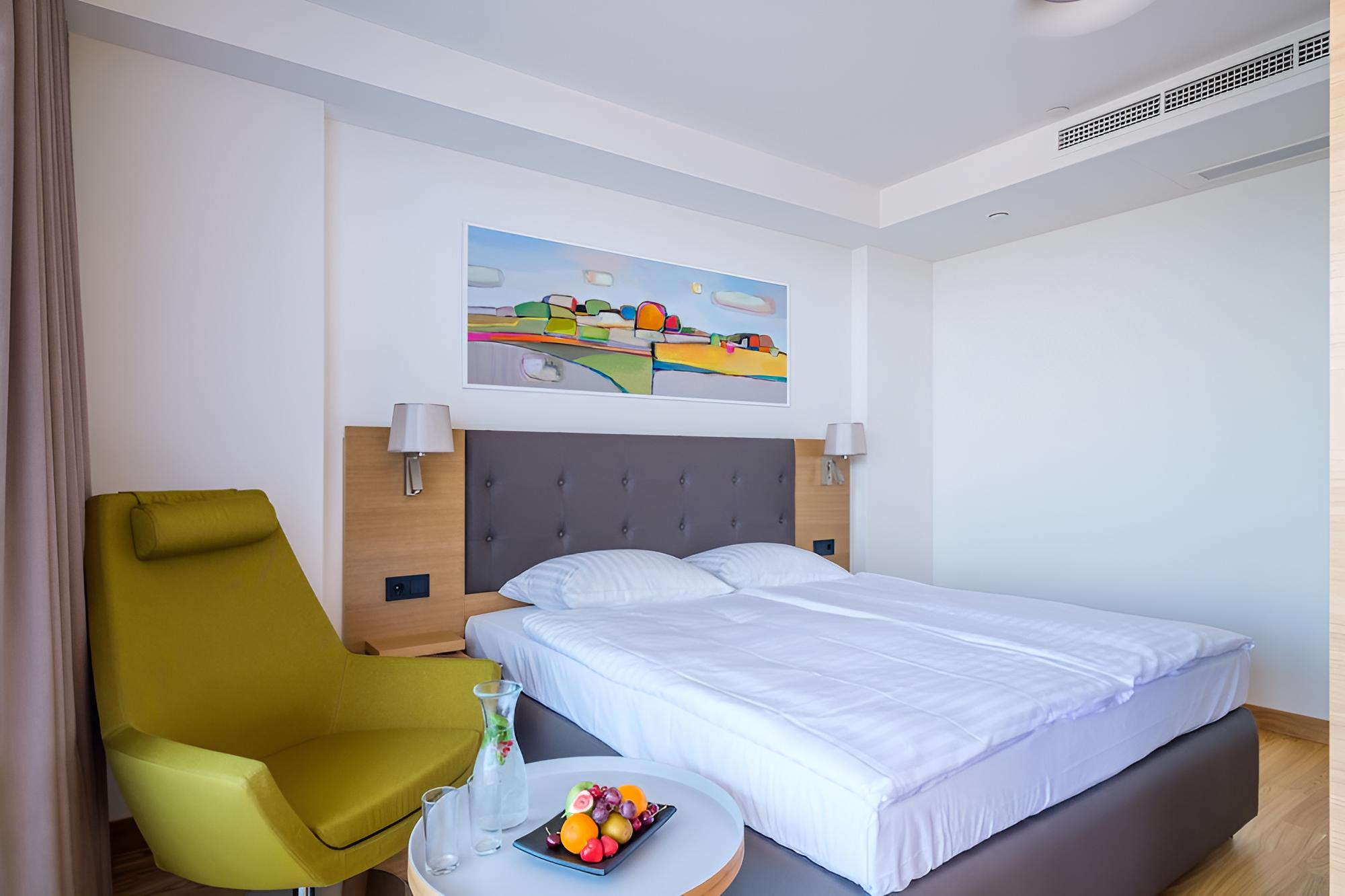 Suite - Photo 2