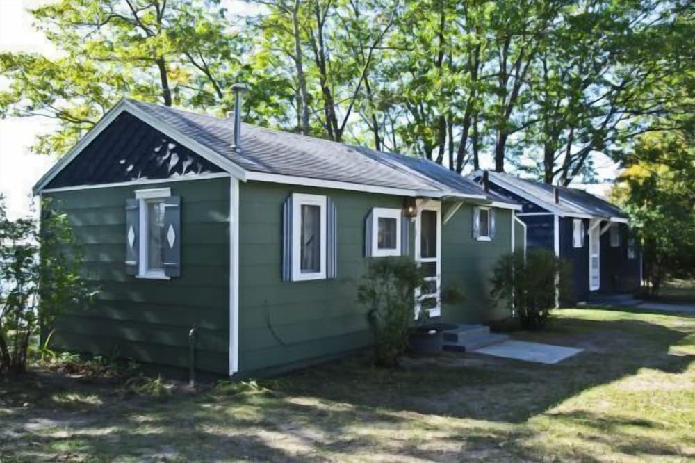 Cabin, 2 Bedrooms photo 2