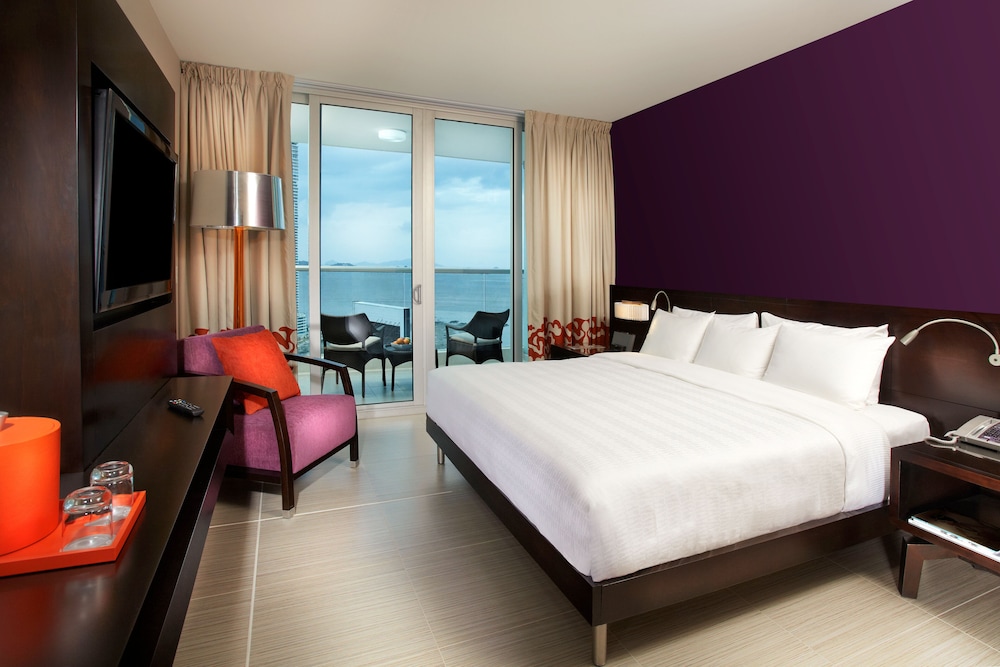 Junior Suite King Bed