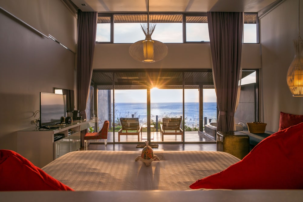 The Privilege Suite with Spectacular Sea View - Photo 6