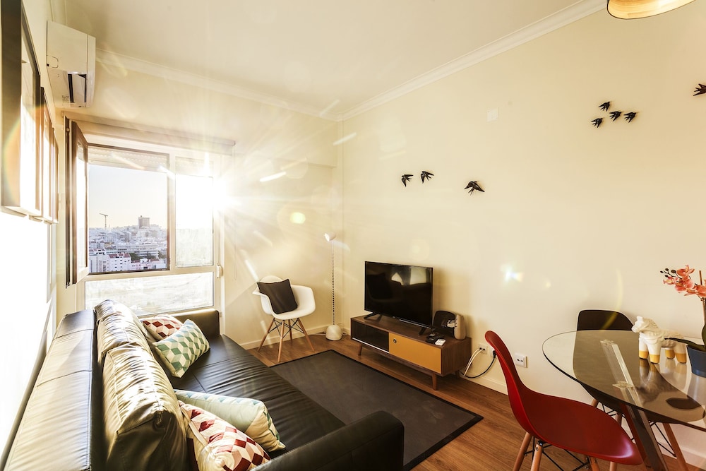 Apartment, 2 Bedrooms (8B)