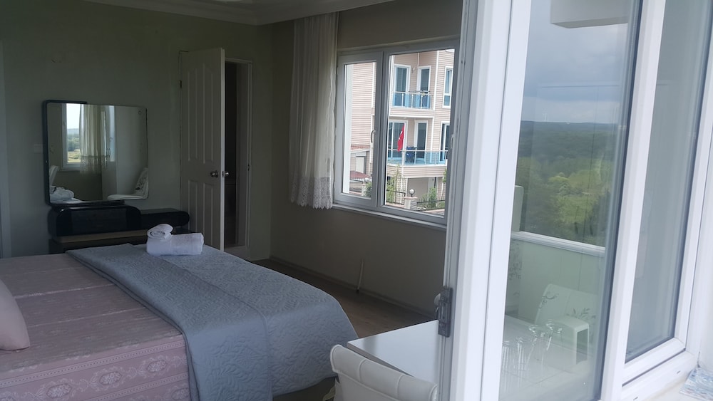 Comfort Twin Room, River View photo 1