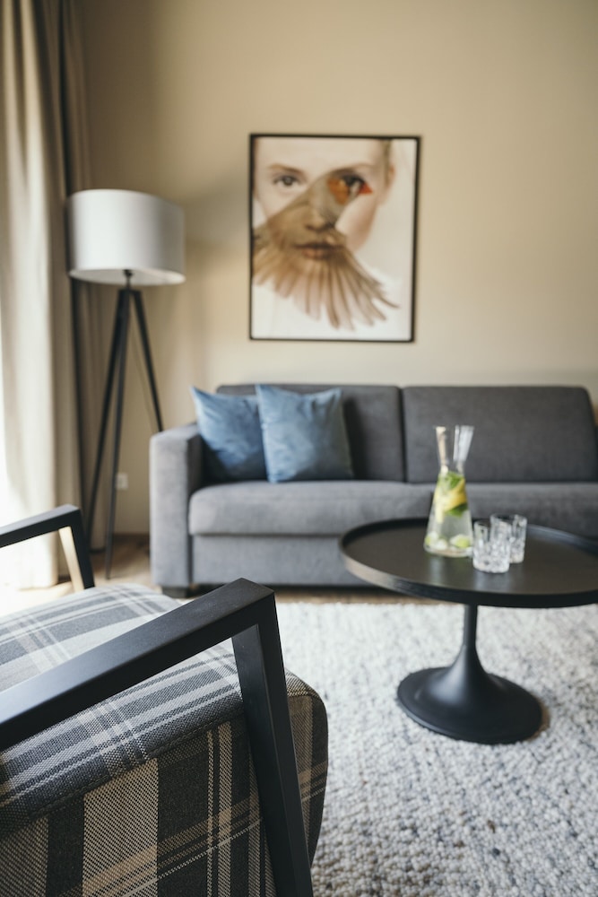 3 Bedroom Apartment with balcony/terrace photo 3