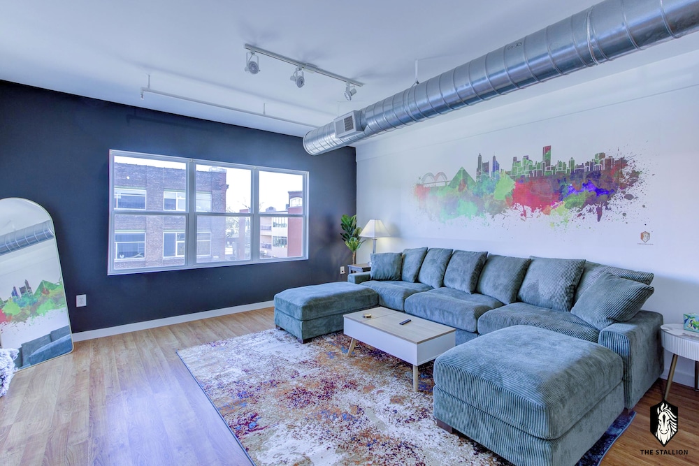 Signature Loft, 1 Bedroom, Non Smoking, City View, 304