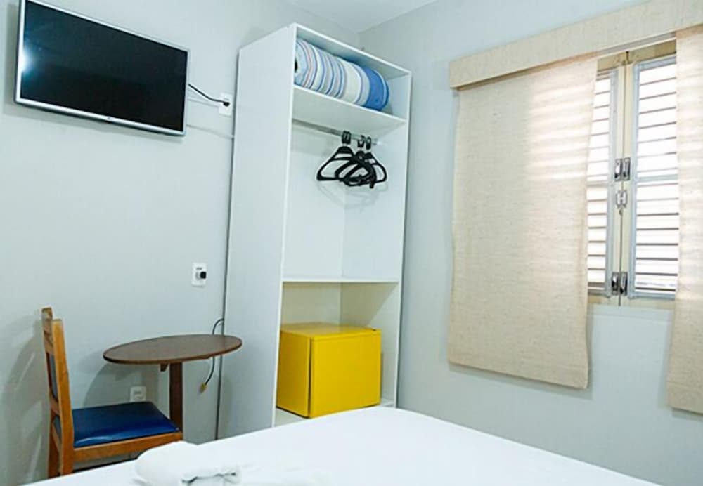 Economy Twin Room photo 1