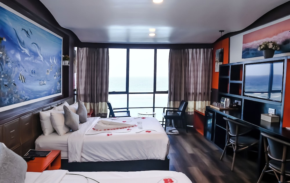Deluxe Triple Room, Beach View photo 2