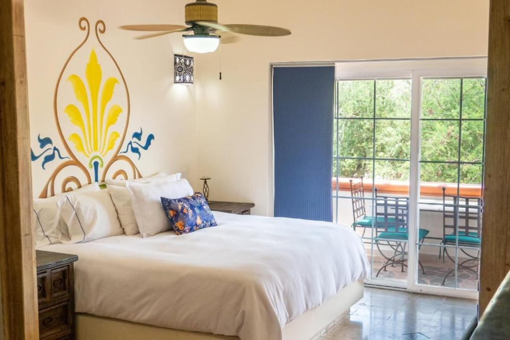 Junior Suite, 1 King Bed with Sofa bed, Balcony
