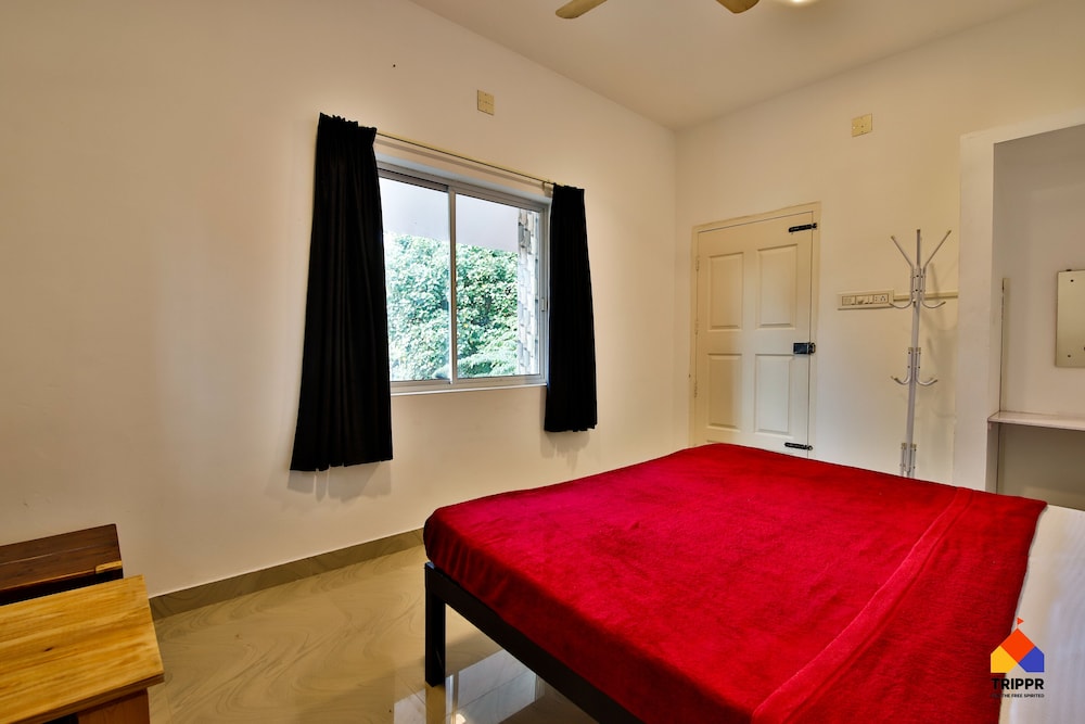 Standard Room, 1 Bedroom, Non Smoking, Courtyard View photo 2