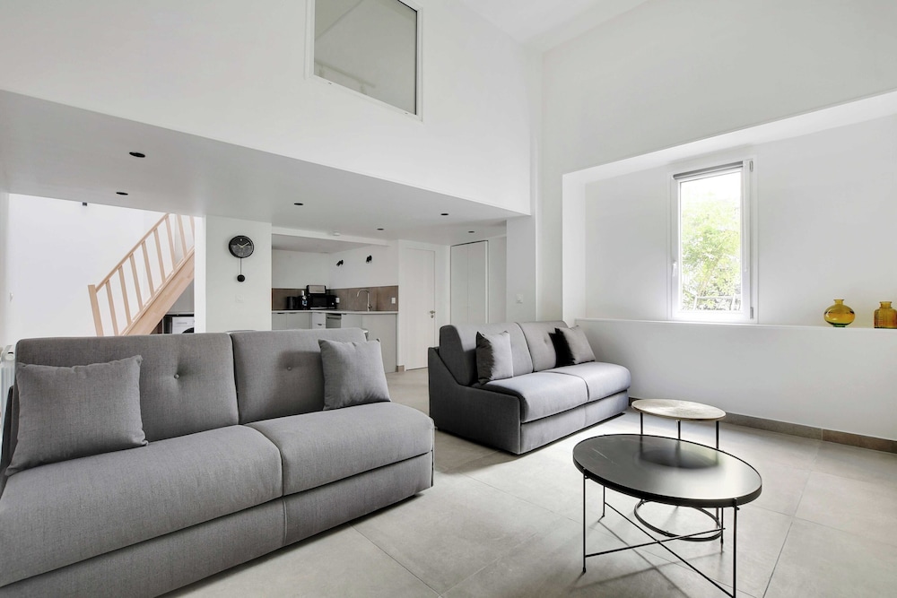 Apartment photo 1