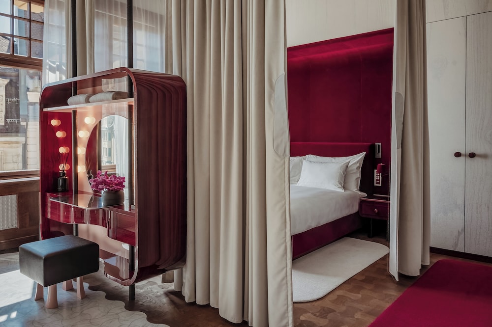 Room, 1 King Bed (City, Blumenrain 2) photo 3