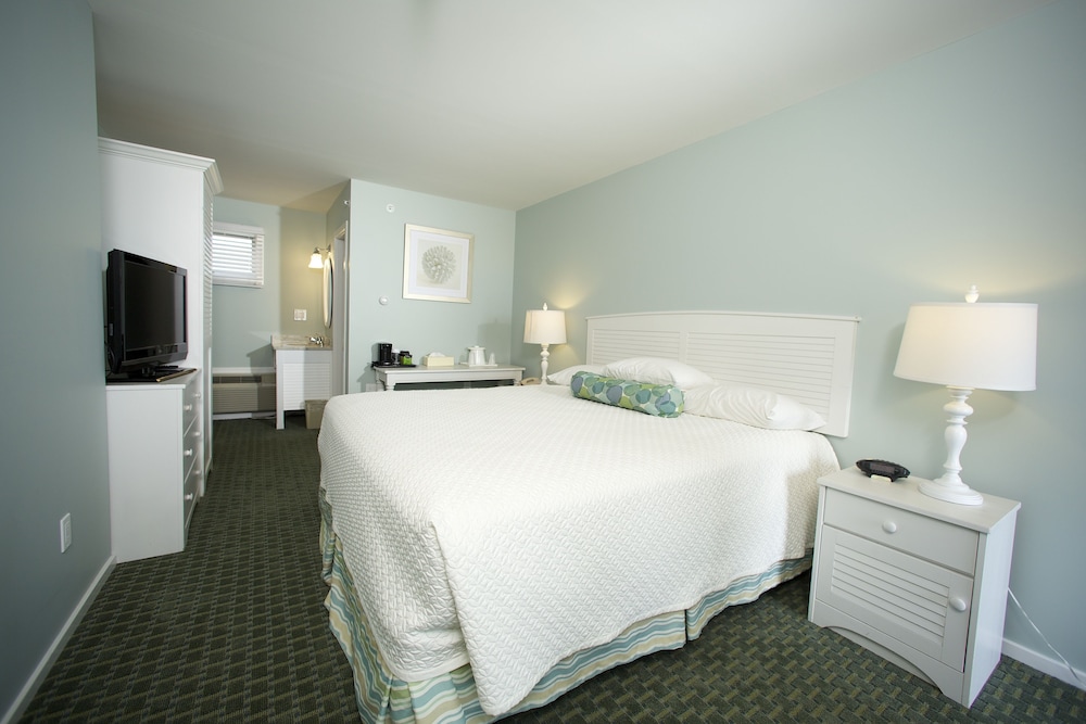 Main Building Queen Ocean View Floor 2