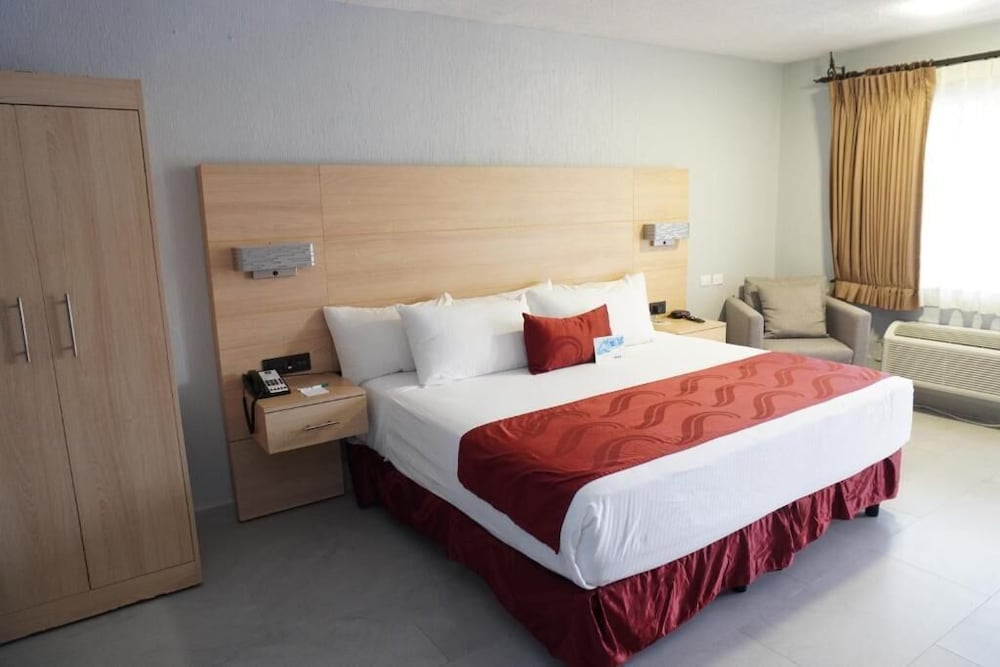 King Suite - Photo 4