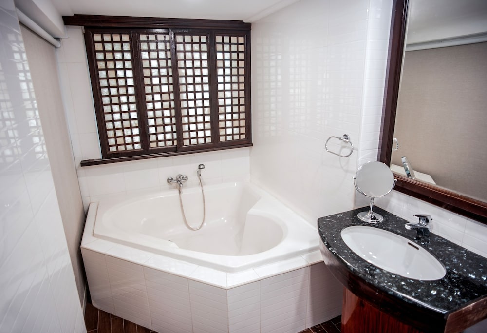 Ambassador Suite photo 2