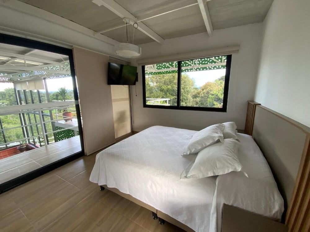 Superior Room, Balcony, Garden View