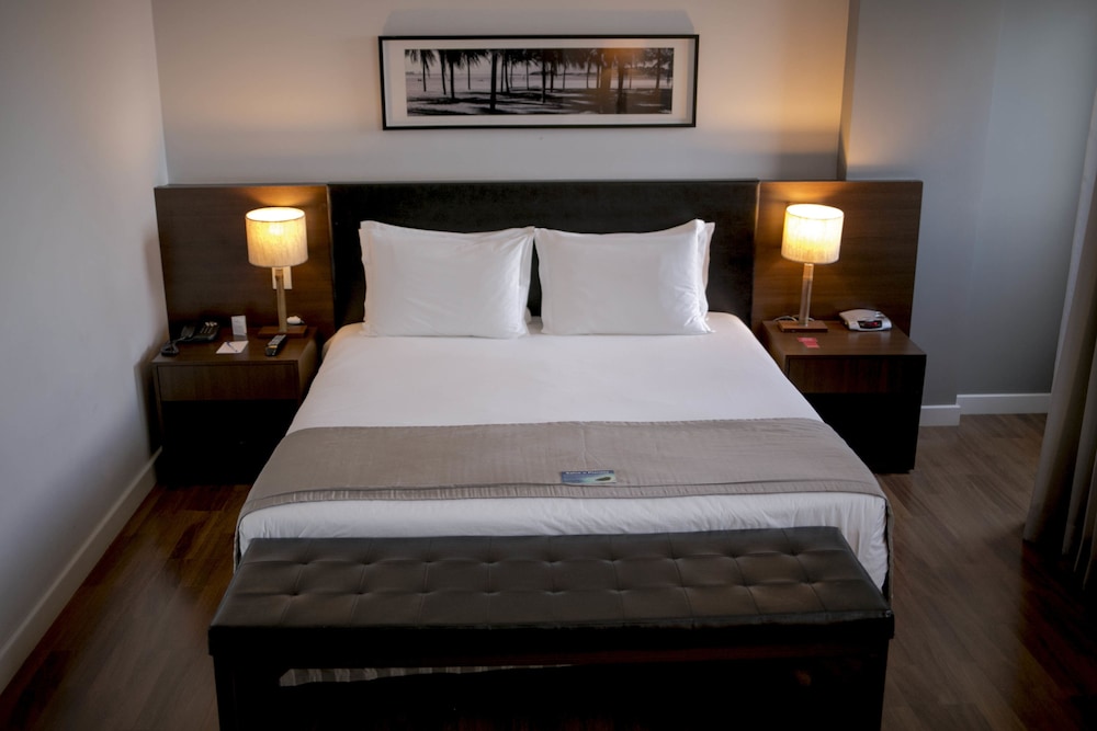 Deluxe Room, 1 Queen Bed - Photo 4