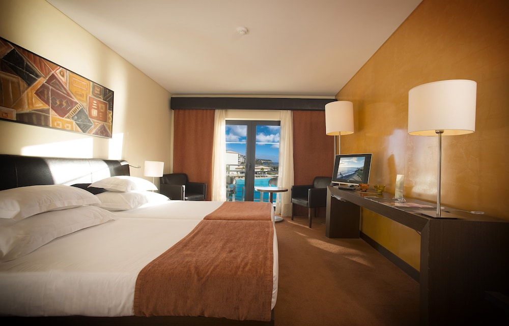 Twin Room, Sea View (Single Use) - Photo 1