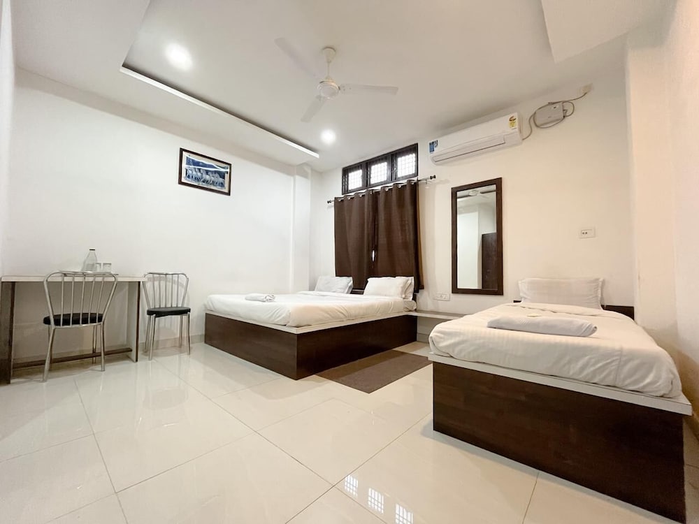 Deluxe Triple Bed Room