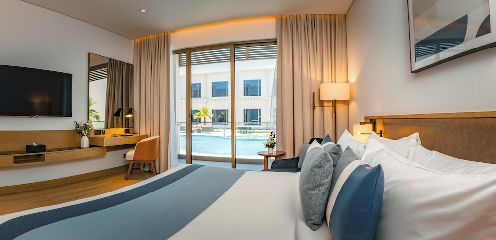 Premium Room, 1 King Bed, Balcony
