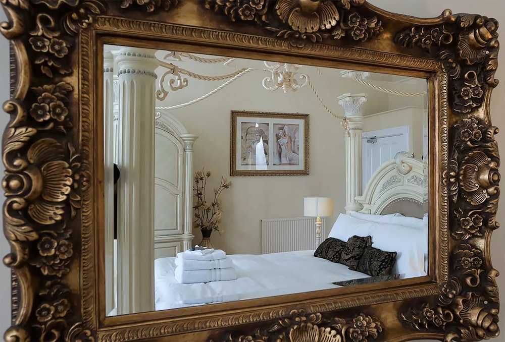Luxury Suite, Ensuite (Bridal Suite) photo 2