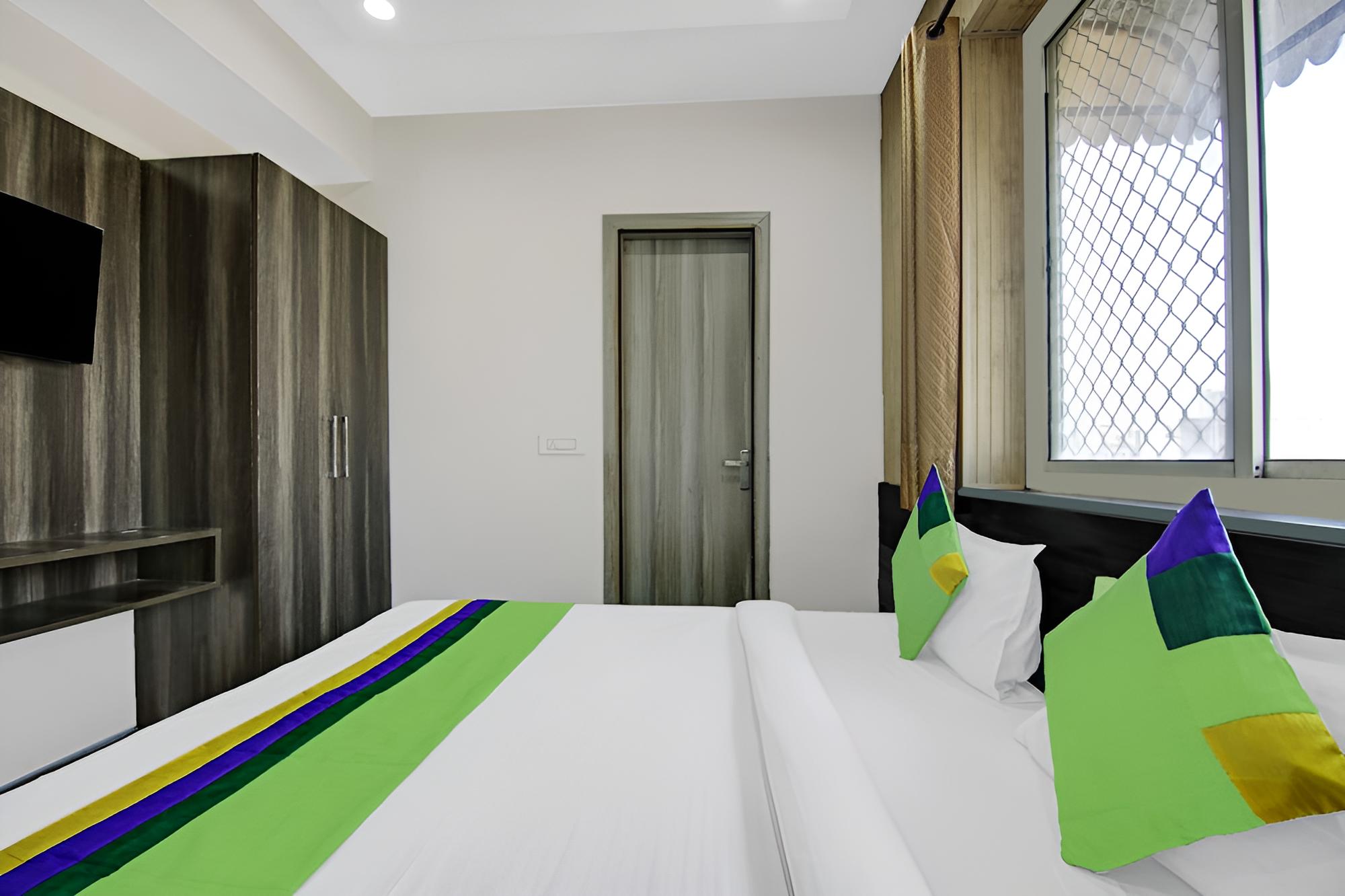 Economy Double Room photo 2