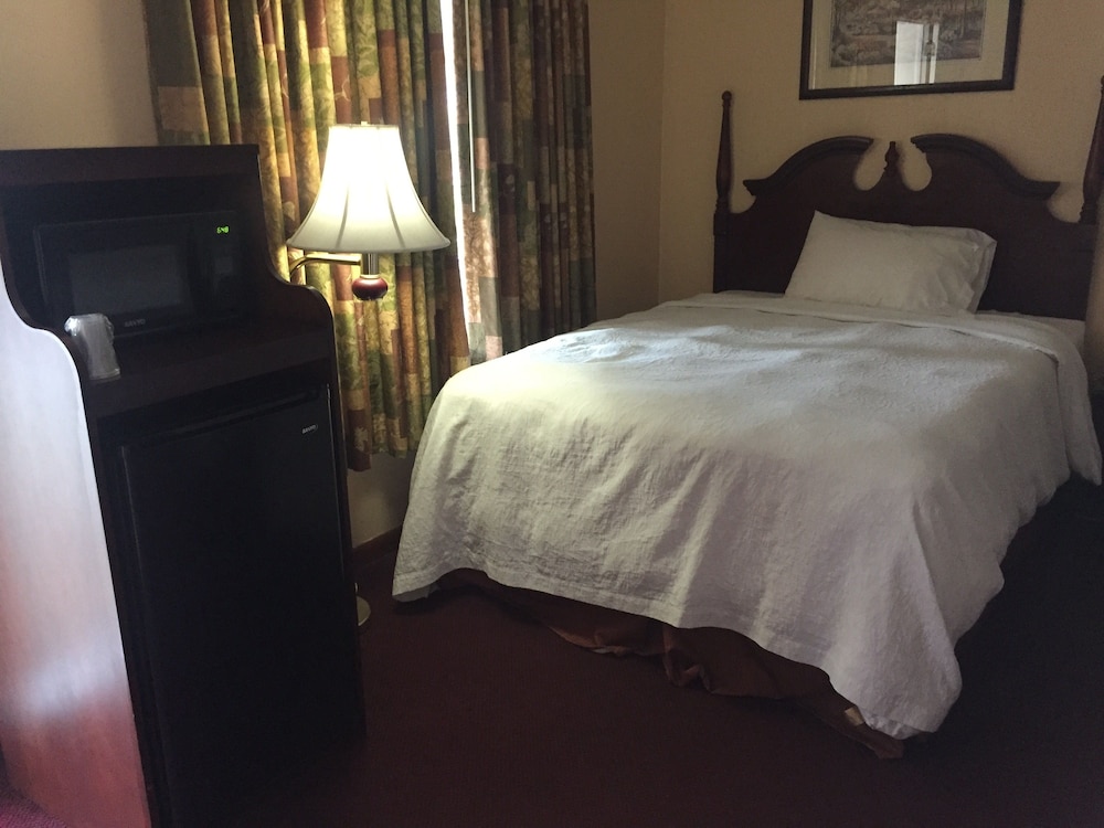 Room, 2 Queen Beds photo 2
