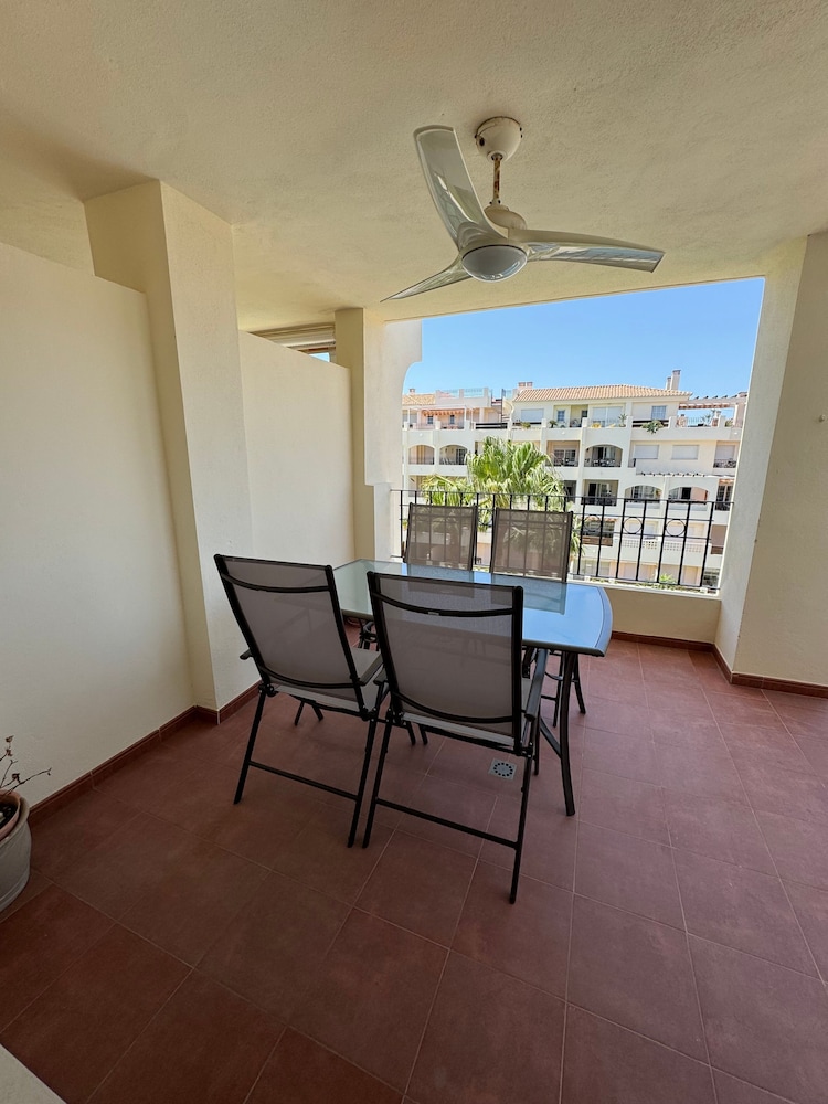 Beautiful 2 Bedroom 2 Bathroom Apartment With Several Pools, 사진 12