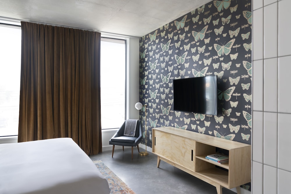 Room, Corner - Photo 3