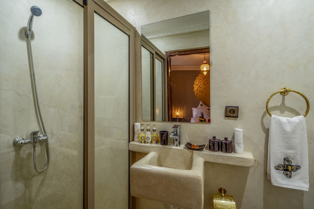 Standard Room - Photo 5