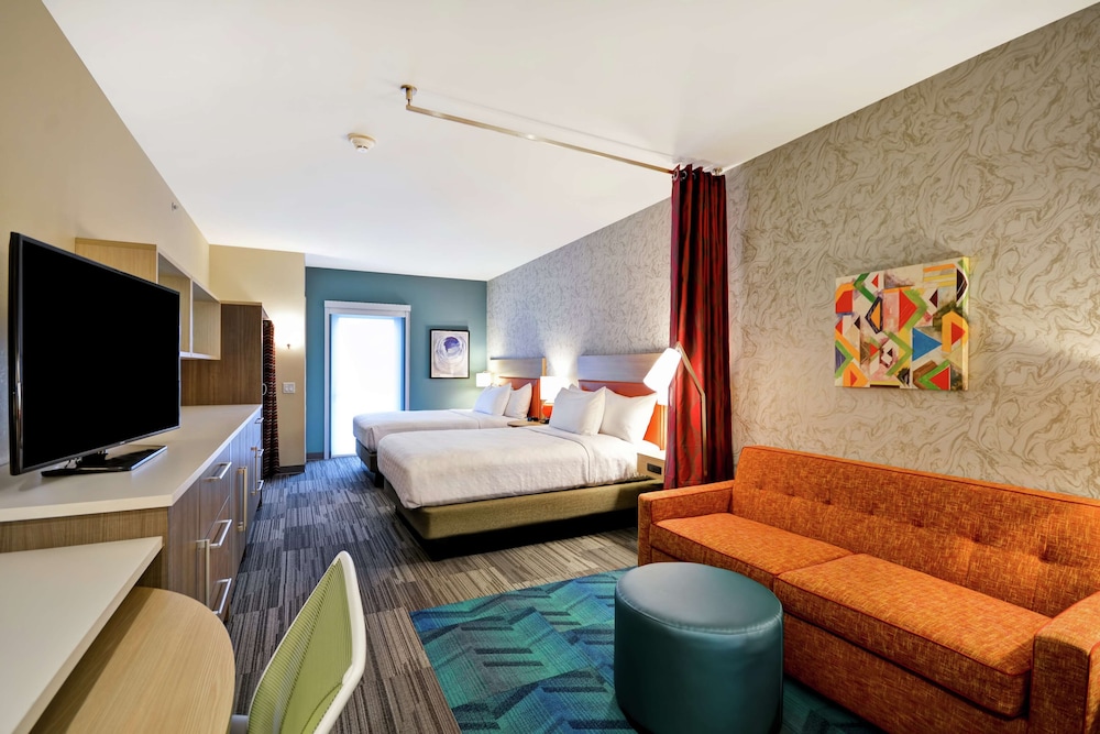 Premium Studio, 2 Queen Beds, Accessible, Balcony (Hearing) - Photo 4