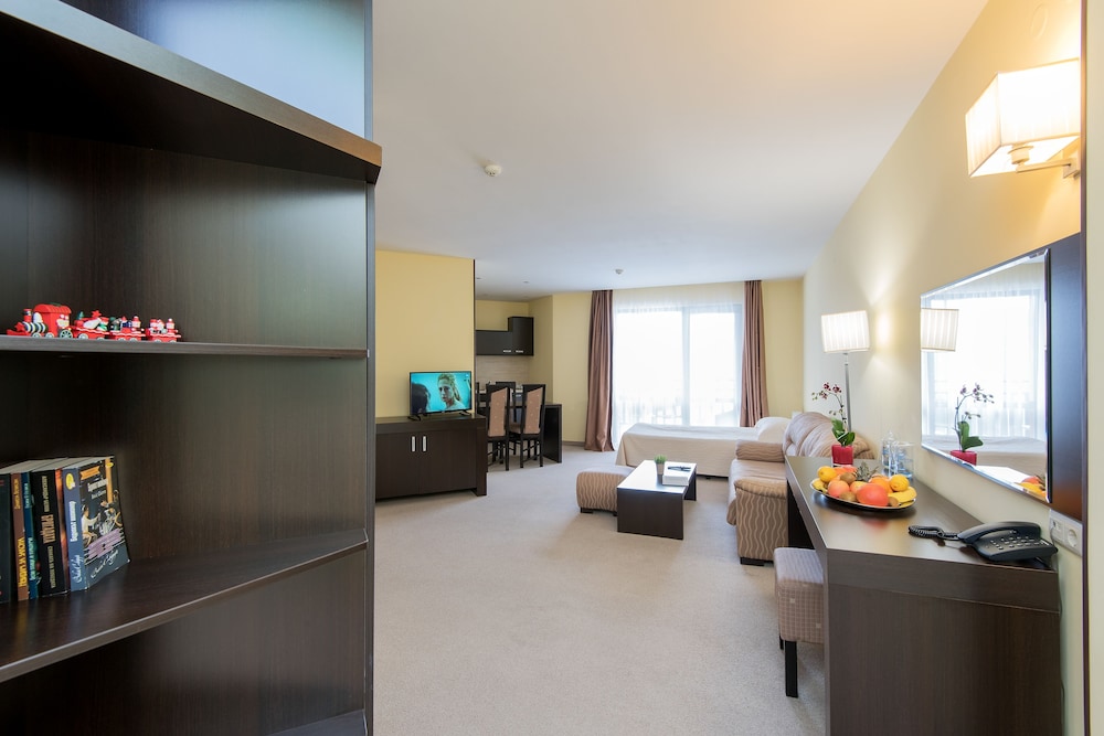 Deluxe Studio Suite