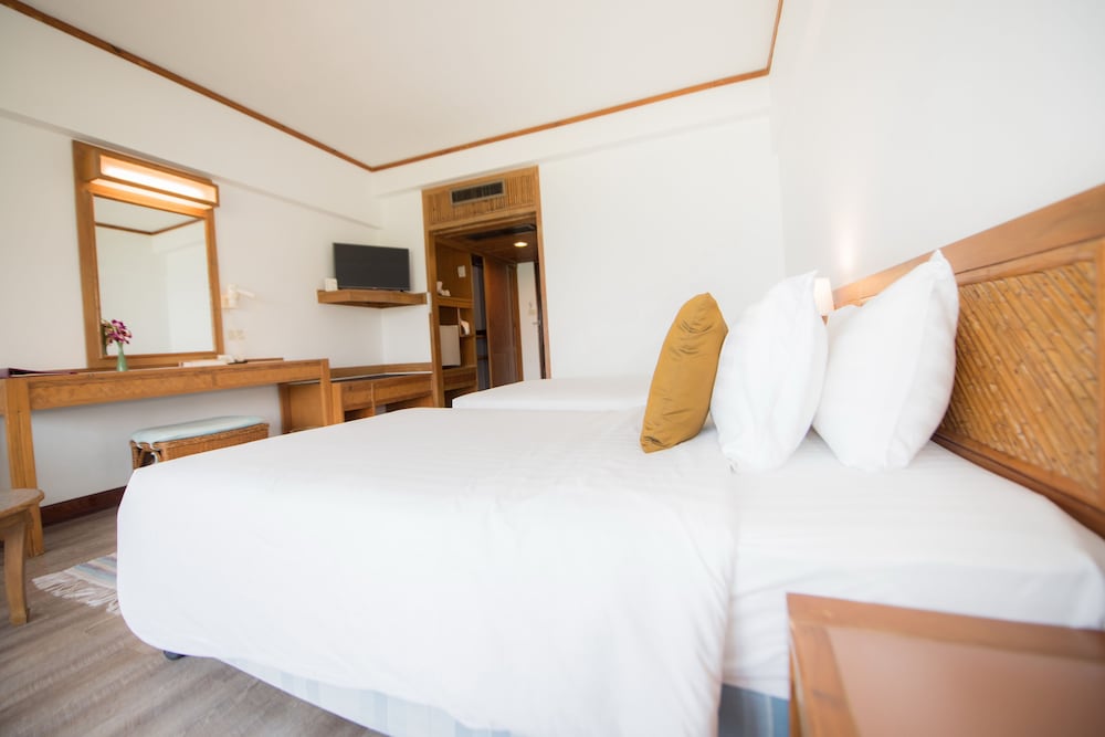 Deluxe Seaview - Photo 12