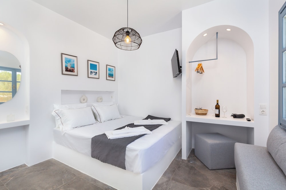 Luxury Studio, Partial Sea View