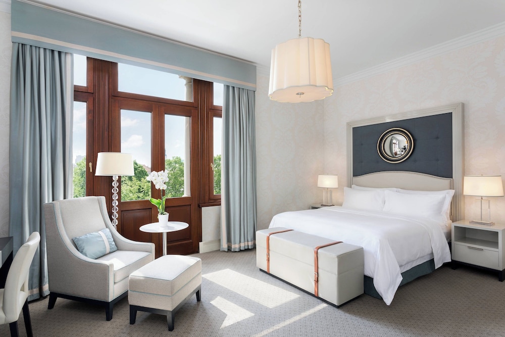 Deluxe Suite, 1 Bedroom (View)