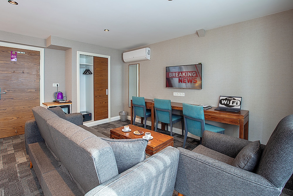 Studio Suite photo 3